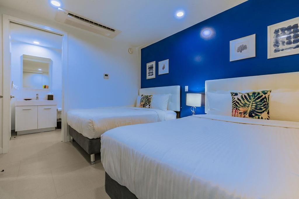 Azure Beach Residences Palm Beach Exterior photo