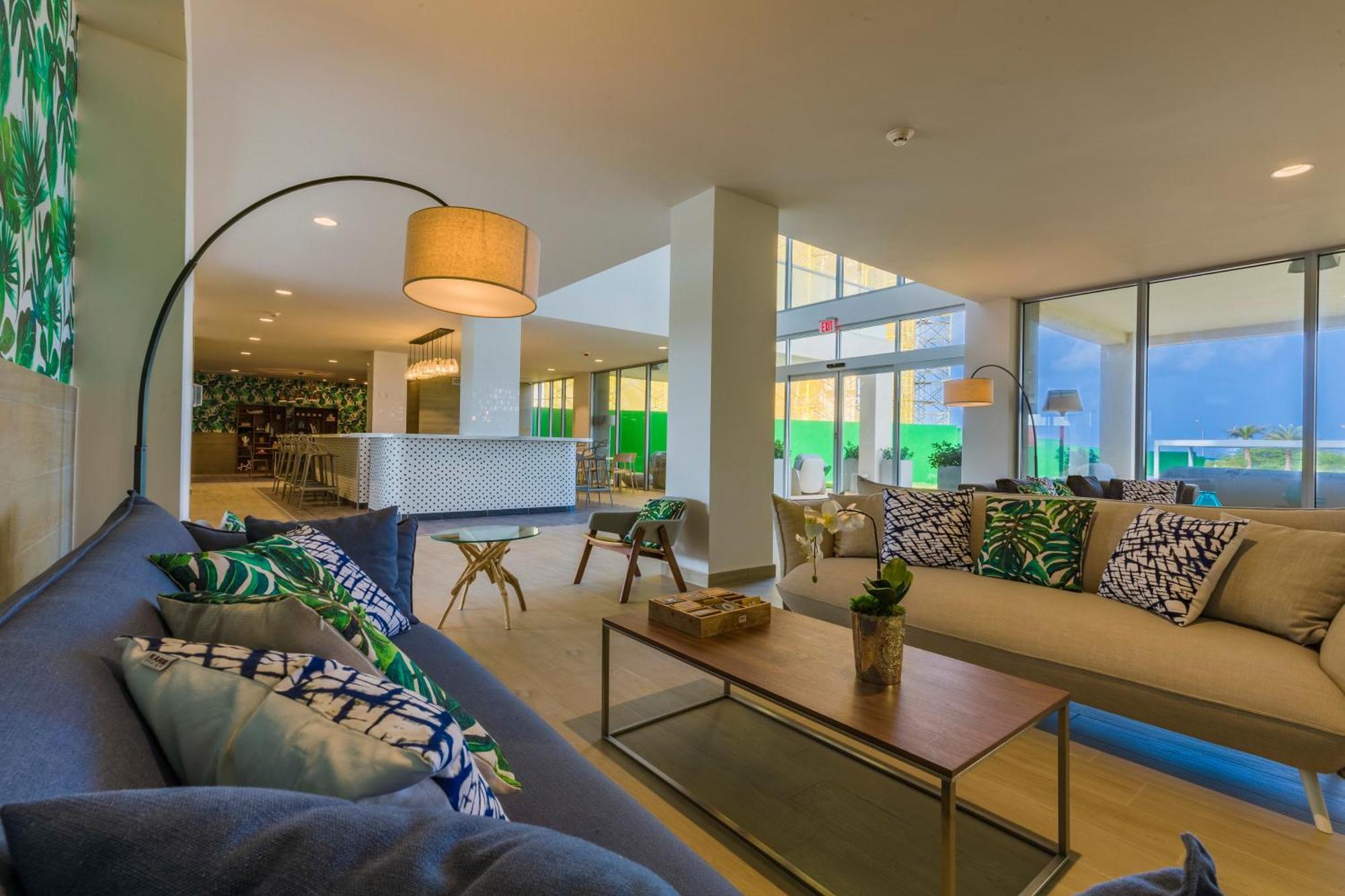 Azure Beach Residences Palm Beach Exterior photo